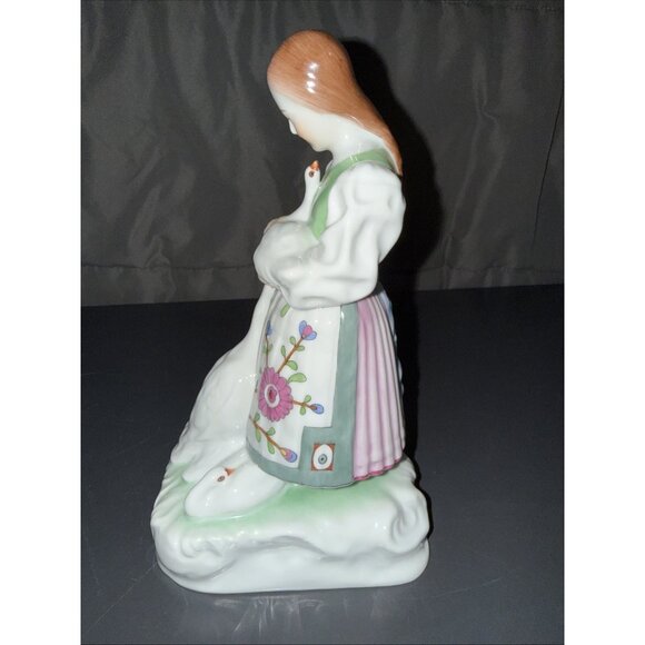HEREND Peasant Girl With Geese Green Dress 8" Tall Porcelain - Picture 8 of 11